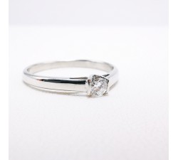 Bague Solitaire "Amour Absolu" Diamant 0.09 carat Or Blanc 750 - 18 carats