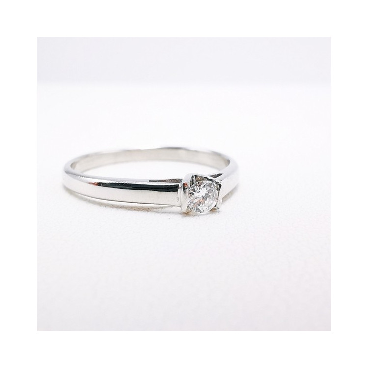 Bague Solitaire "Amour Absolu" Diamant 0.10 ct Or Blanc 750 - 18 carats