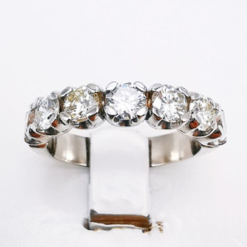 Alliance Diamants 1.68 carat Serti Griffes Or Blanc 750 - 18 carats