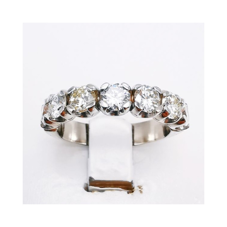 Alliance Diamants 1.68 carat Serti Griffes Or Blanc 750 - 18 carats