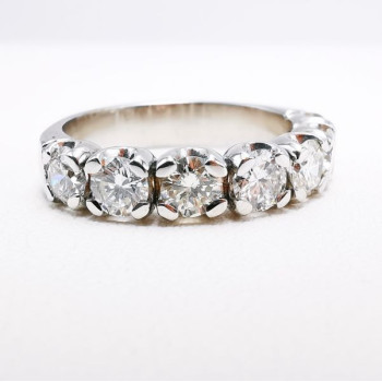 Alliance Diamants 1.68 carat Serti Griffes Or Blanc 750 - 18 carats