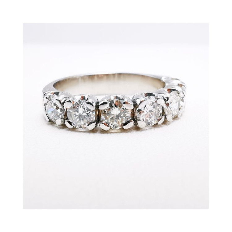 Alliance Diamants 1.68 carat Serti Griffes Or Blanc 750 - 18 carats