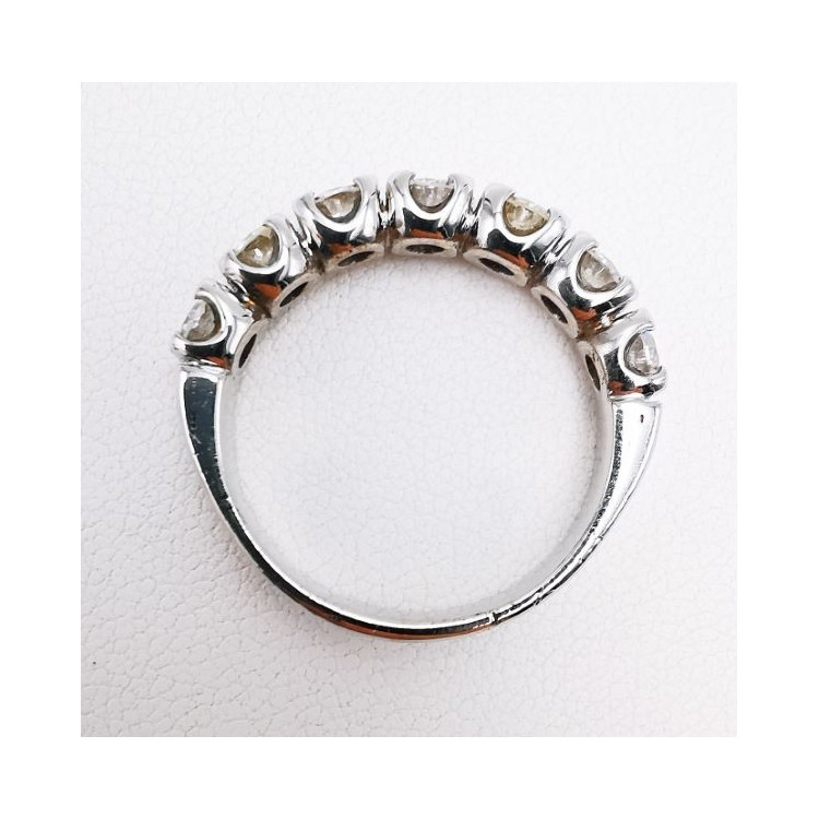 Alliance Diamants 1.68 carat Serti Griffes Or Blanc 750 - 18 carats