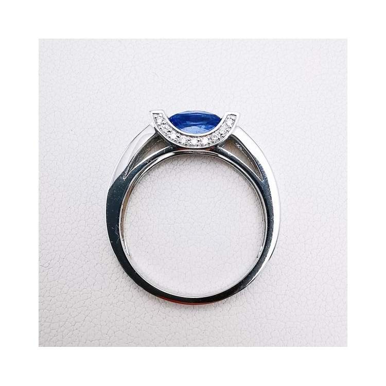 Bague Saphir de Ceylan Diamants Or Blanc 750 - 18 carats