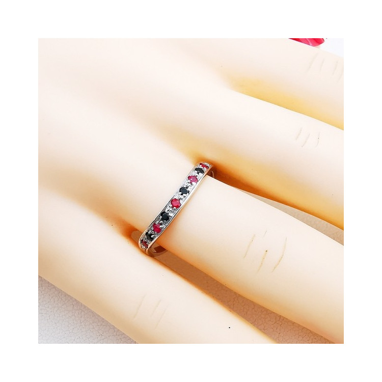 Alliance Rubis Spinelles Noirs "Vague d'amour" Or Blanc 750 - 18 carats