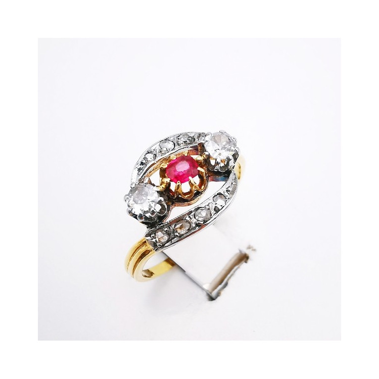 Bague ancienne Rubis Diamants Or Jaune 750 - 18 carats (Bijou d'occasion)