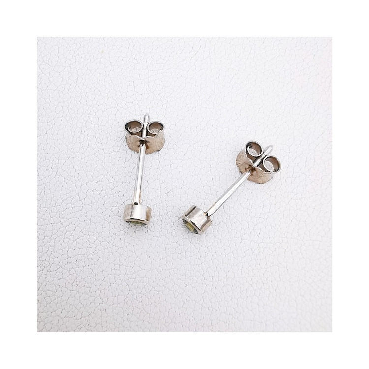 Boucles d'Oreilles Puces "Emotion" Saphir Vert Or Blanc 750 - 18 carats