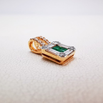 Pendentif Emeraudes Diamants Ligne Vendôme Or Rose 750 - 18 carats