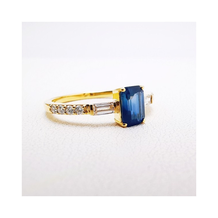 Bague Saphir Diamants Or Jaune 750 - 18 carats