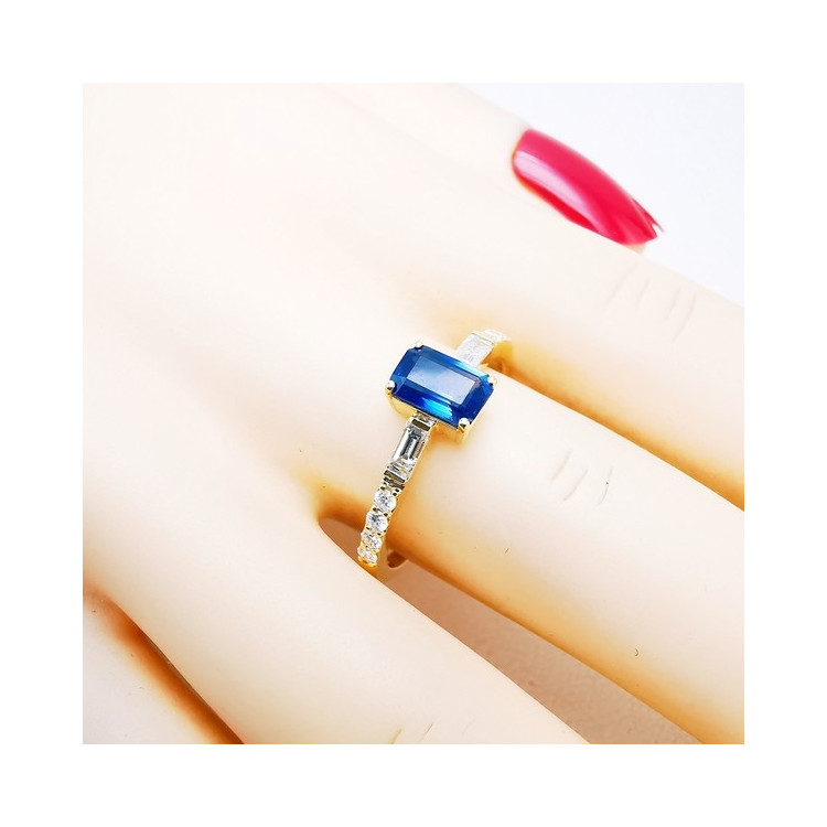 Bague Saphir Diamants Or Jaune 750 - 18 carats