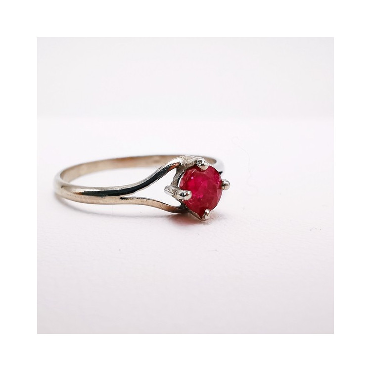 Bague Rubis Or Blanc 750 - 18 carats