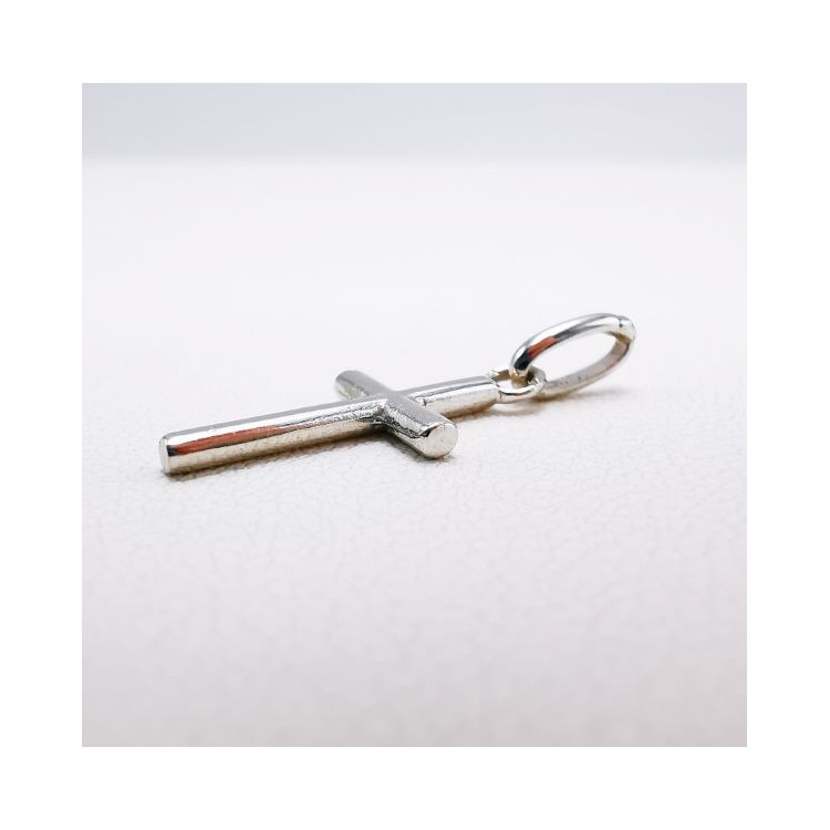 Croix Petit Modèle Argent