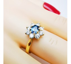 Bague "Baby Lady" Saphir Entourage Diamants Or Jaune 750 - 18 carats