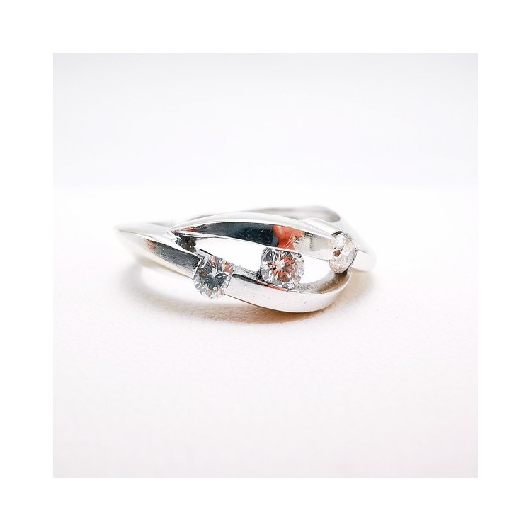 Bague Trilogie Diamants Or Blanc 750 - 18 carats (Bijou d'occasion)