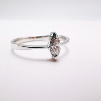 Bague Solitaire "Navette Parisienne" Diamant 0.18 ct Or Blanc 750 - 18 carats