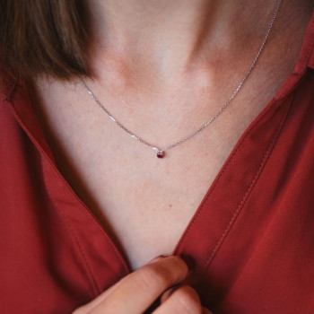 Collier "Origine" Rubis Petit Modèle Or Blanc 750 - 18 carats