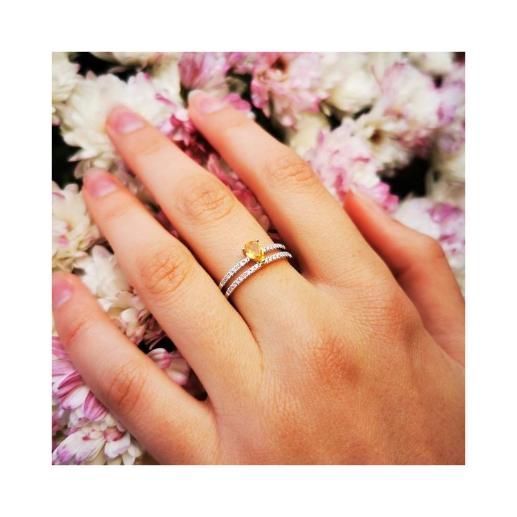Bague "Sunshine" Saphir Jaune Diamants Or Blanc 750 - 18 carats