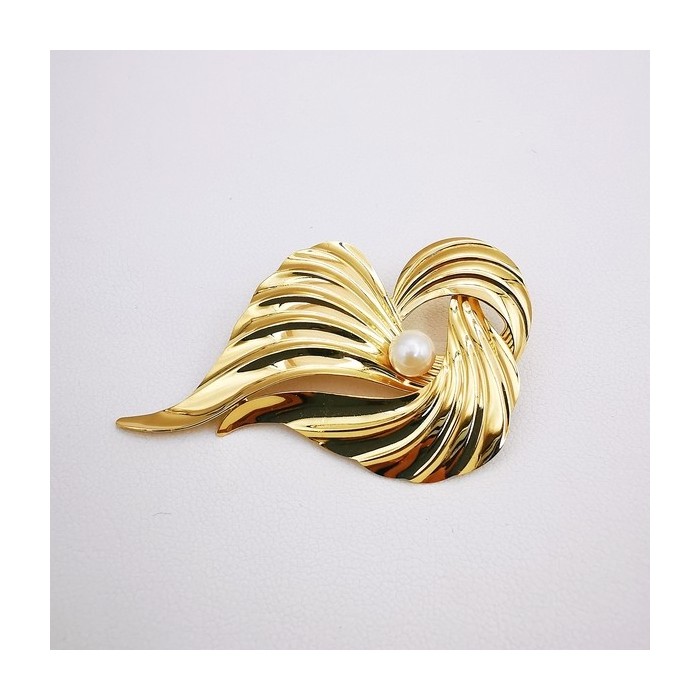 Broche Perle Or jaune 750 - 18 carats (Bijou occasion) Broche Perle Or jaune 750 - 18 carats (Bijou occasion)