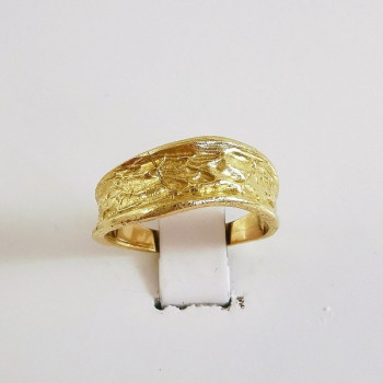Bague froissée ondulée or jaune 750 - 18 carats