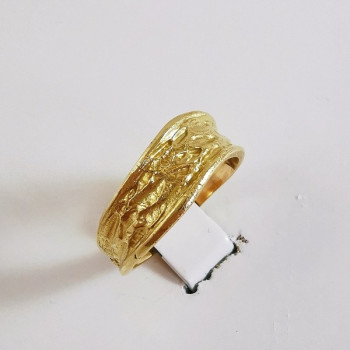Bague froissée ondulée or jaune 750 - 18 carats