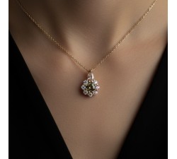 Collier "Lady Marquise" Saphir Vert entourage Diamants de Synthèse Or Rose 750 - 18 carats