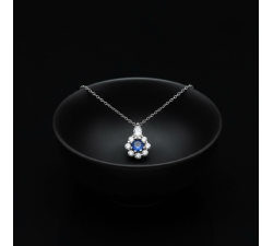 Collier "Lady Marquise" Saphir Bleu entourage Diamants de Synthèse Or Blanc 750 - 18 carats