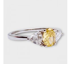 Bague Diamant Jaune et Diamants blancs de synthèse Or Blanc 750 - 18 carats
