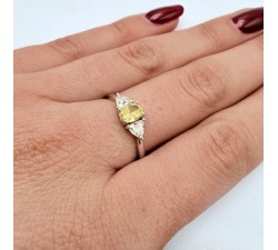 Bague Diamant Jaune et Diamants blancs de synthèse Or Blanc 750 - 18 carats