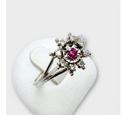Bague Rubis Entourage Diamants Or Blanc 750 - 18 carats (Bijou Occasion)