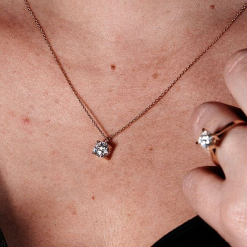 Collier "Liberté Sauvage" Diamant de Synthèse 0.50 ct Or Jaune 750 - 18 carats