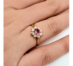 Bague "Baby Lady" Saphir rose Entourage Diamants Or Jaune 750 - 18 carats