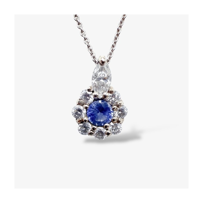 Collier "Lady Marquise" Saphir Bleu entourage Diamants de Synthèse Or Blanc 750 - 18 carats