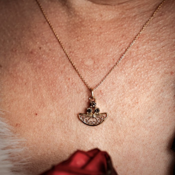 Collier "Féminessence" Quart Fumé Or Jaune 750 - 18 carats