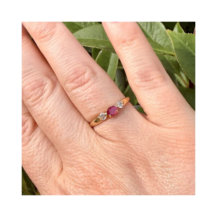 Bague "Essence Précieuse" Rubis et Diamants Or Jaune 750 - 18 carats