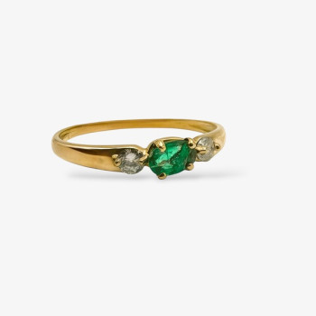 Bague "Essence Précieuse" Emeraude et Diamants Or Jaune 750 - 18 carats