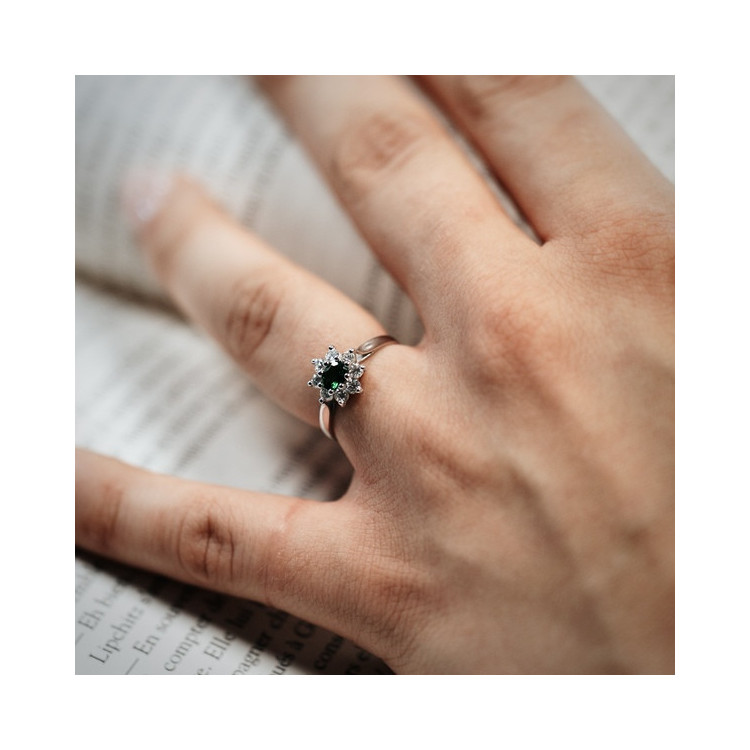 Bague "Baby Lady" Tsavorite Entourage Diamants Or Blanc 750 - 18 carats