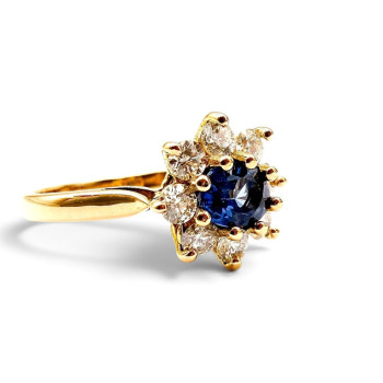 Bague "Baby Lady" Saphir Entourage Diamants Or Jaune 750 - 18 carats
