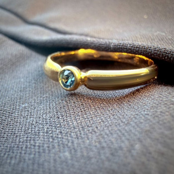 Bague "ÉMOTION" Saphir Bleu Vert Or Jaune 750 - 18 carats