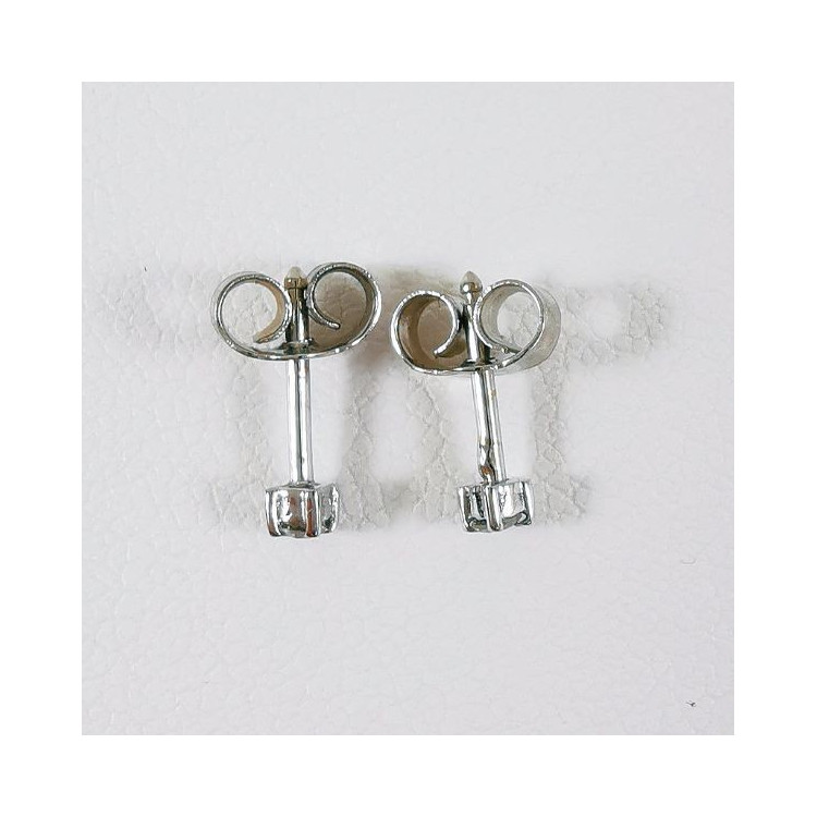 Boucles d'Oreilles Puces "Iconic" Diamants  2 x 0.03 ct Or Blanc 750 - 18 carats