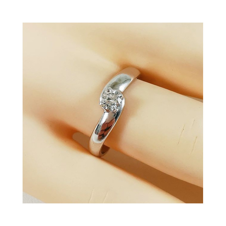 Bague "Voluté d'Amour" Solitaire Diamant 0.14ct Or Blanc 750 - 18 carats Bague de fiançailles