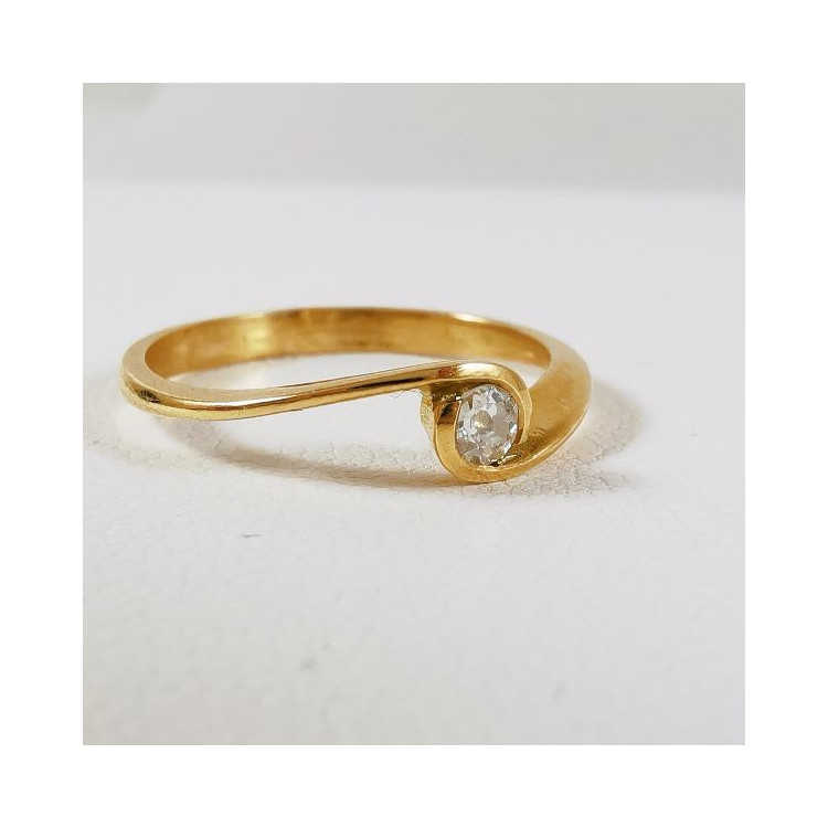 Bague "Tourbillon d'Amour" Solitaire Diamant 0.08 ct Or Jaune 750 - 18 carats  Bague de fiançailles