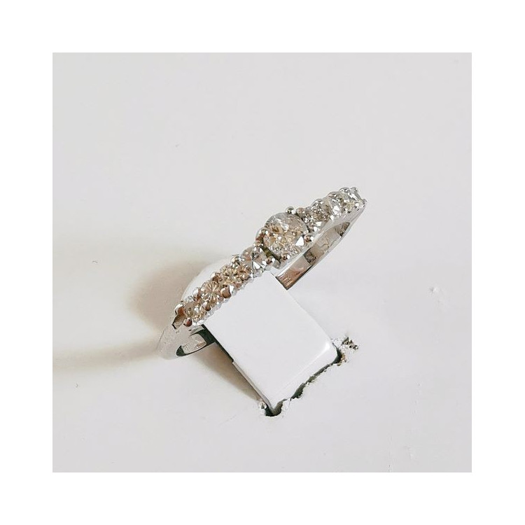 Bague Solitaire Accompagné Diamants Or Blanc 750 - 18 carats