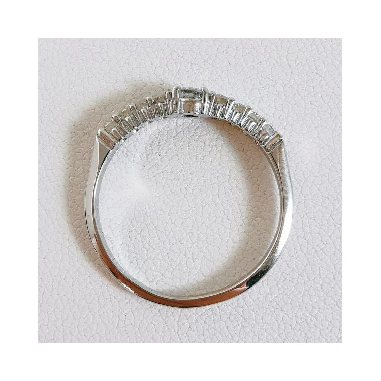 Bague Solitaire Accompagné Diamants Or Blanc 750 - 18 carats
