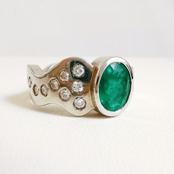 Bague Émeraude & Diamants Or Blanc 750 - 18 carats