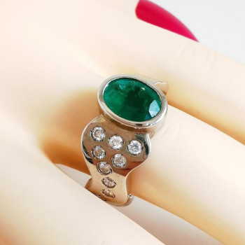 Bague Émeraude & Diamants Or Blanc 750 - 18 carats