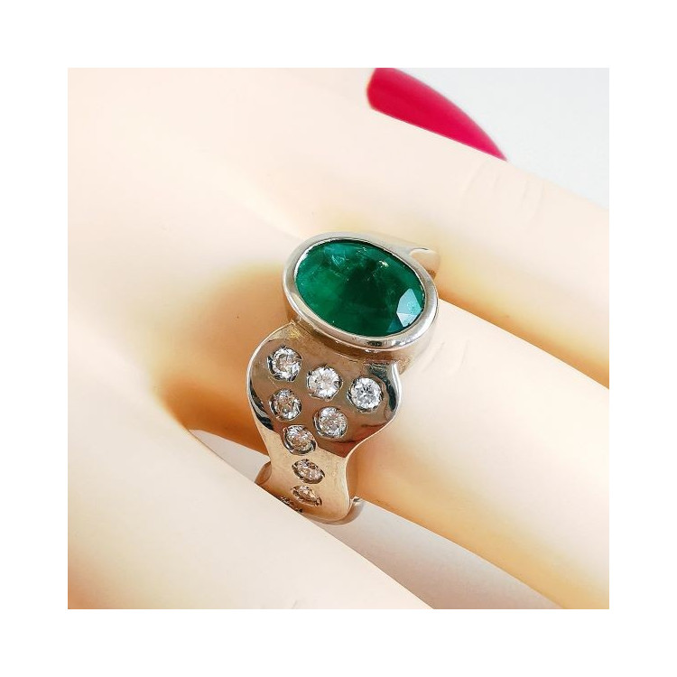 Bague Émeraude & Diamants Or Blanc 750 - 18 carats