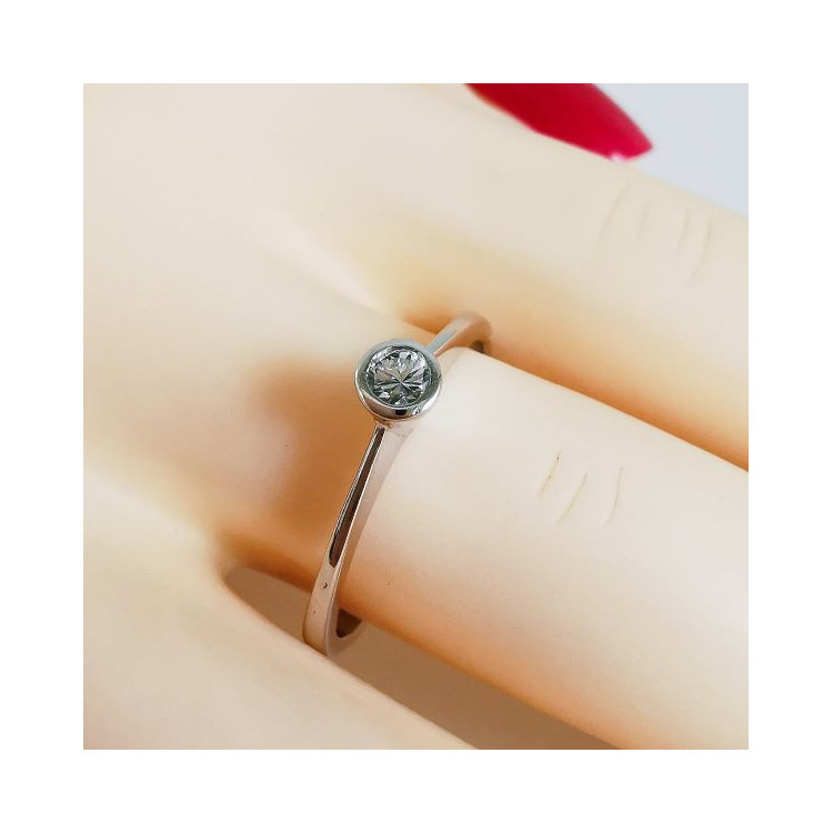 Bague Solitaire Diamant 0.14ct Or Blanc 750 - 18 carats Bague de fiançailles
