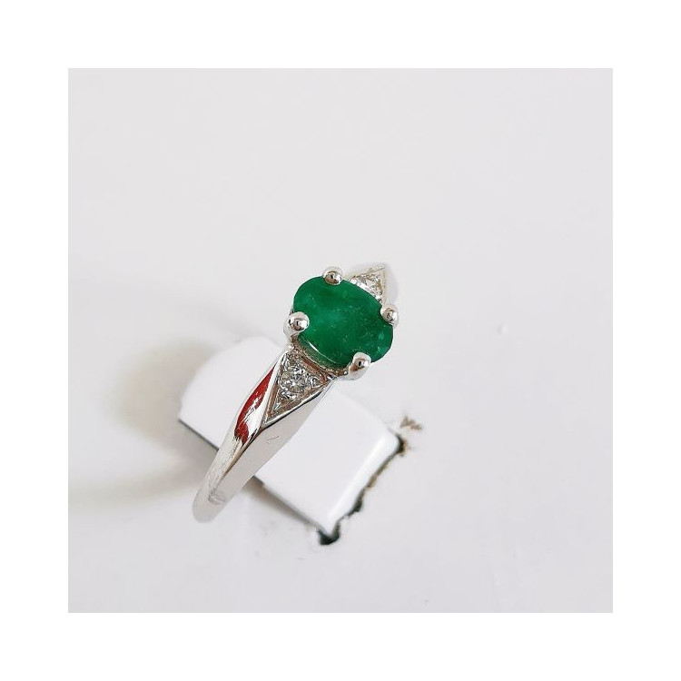Bague Emeraude et Diamants Or Blanc 750 - 18 carats