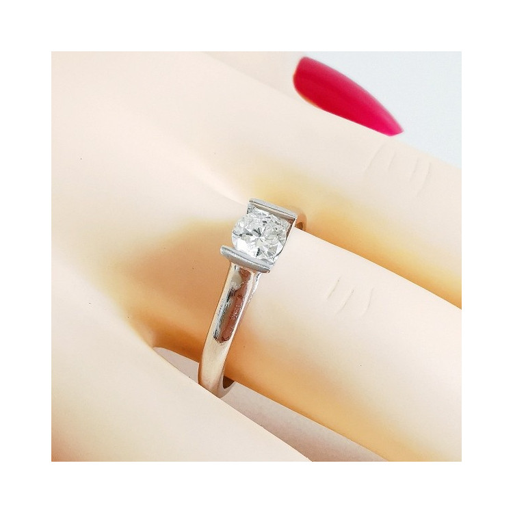 Bague Solitaire "Amour Absolu" Diamant 0.29 ct Or Blanc 750 - 18 carats