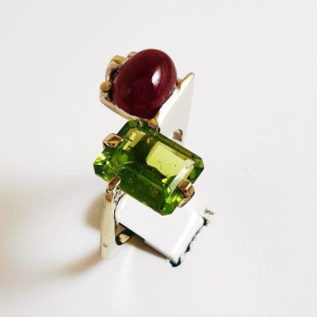 Bague "Jeanne" Péridot Rubis Or Blanc 750 - 18 carats
